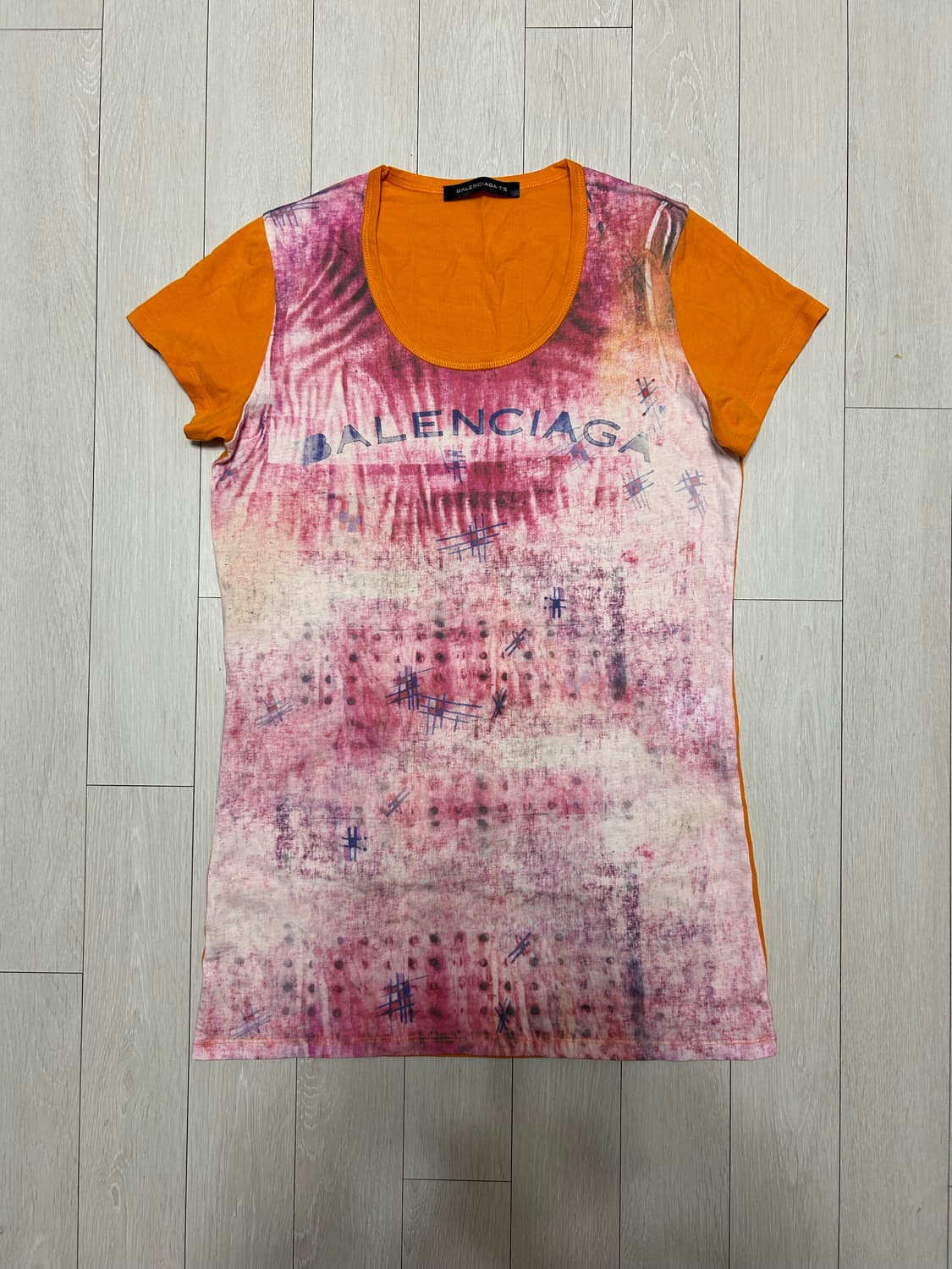 (새제품) 발렌시아가 빈티지 프린트 티셔츠 상품이미지1