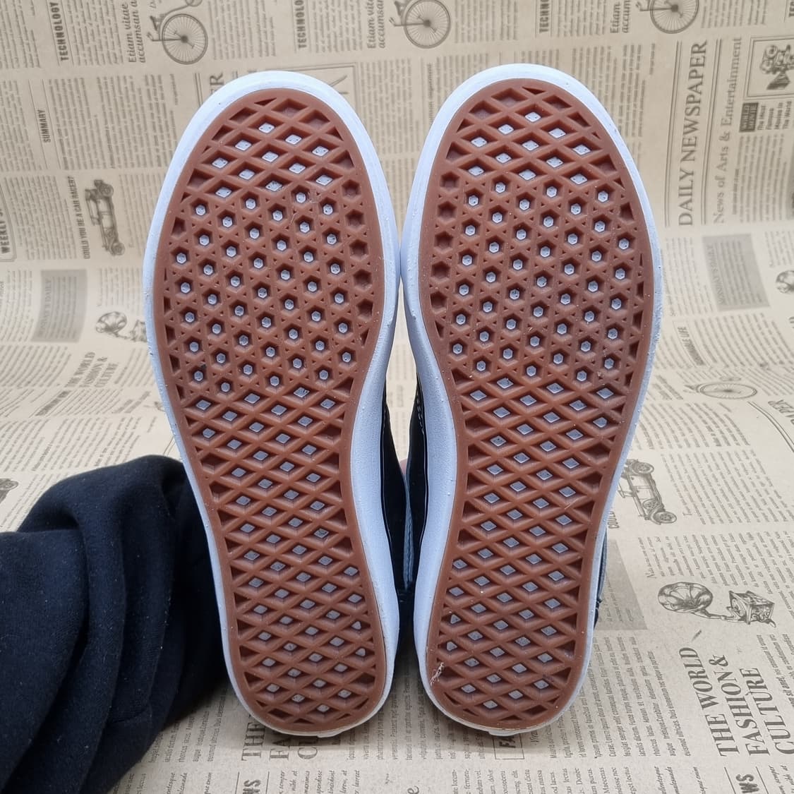 반스 컴피쿠시 스니커즈 245 상품이미지3