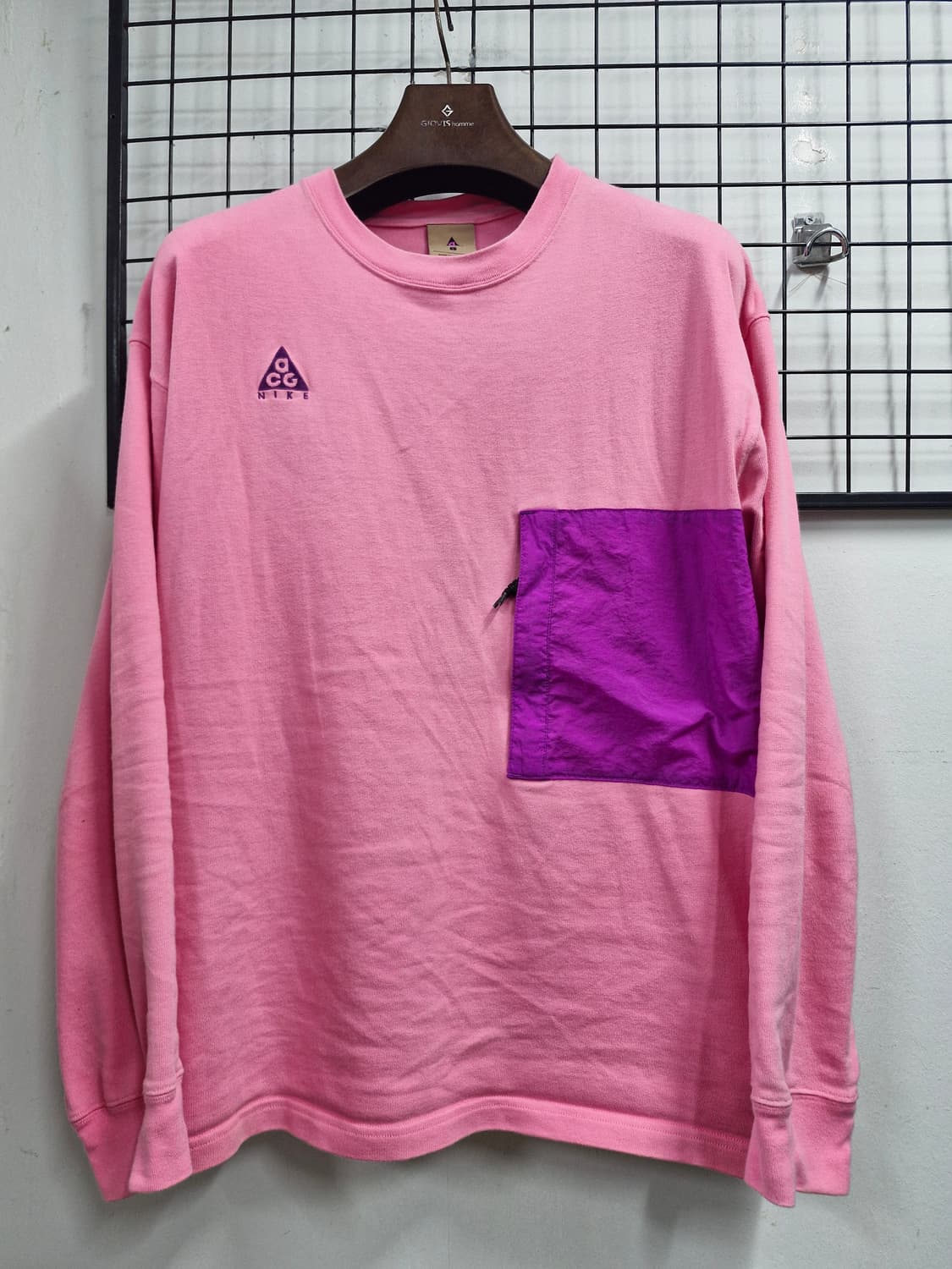 100L 나이키 ACG 포켓 롱슬리브 핑크. 상품이미지1