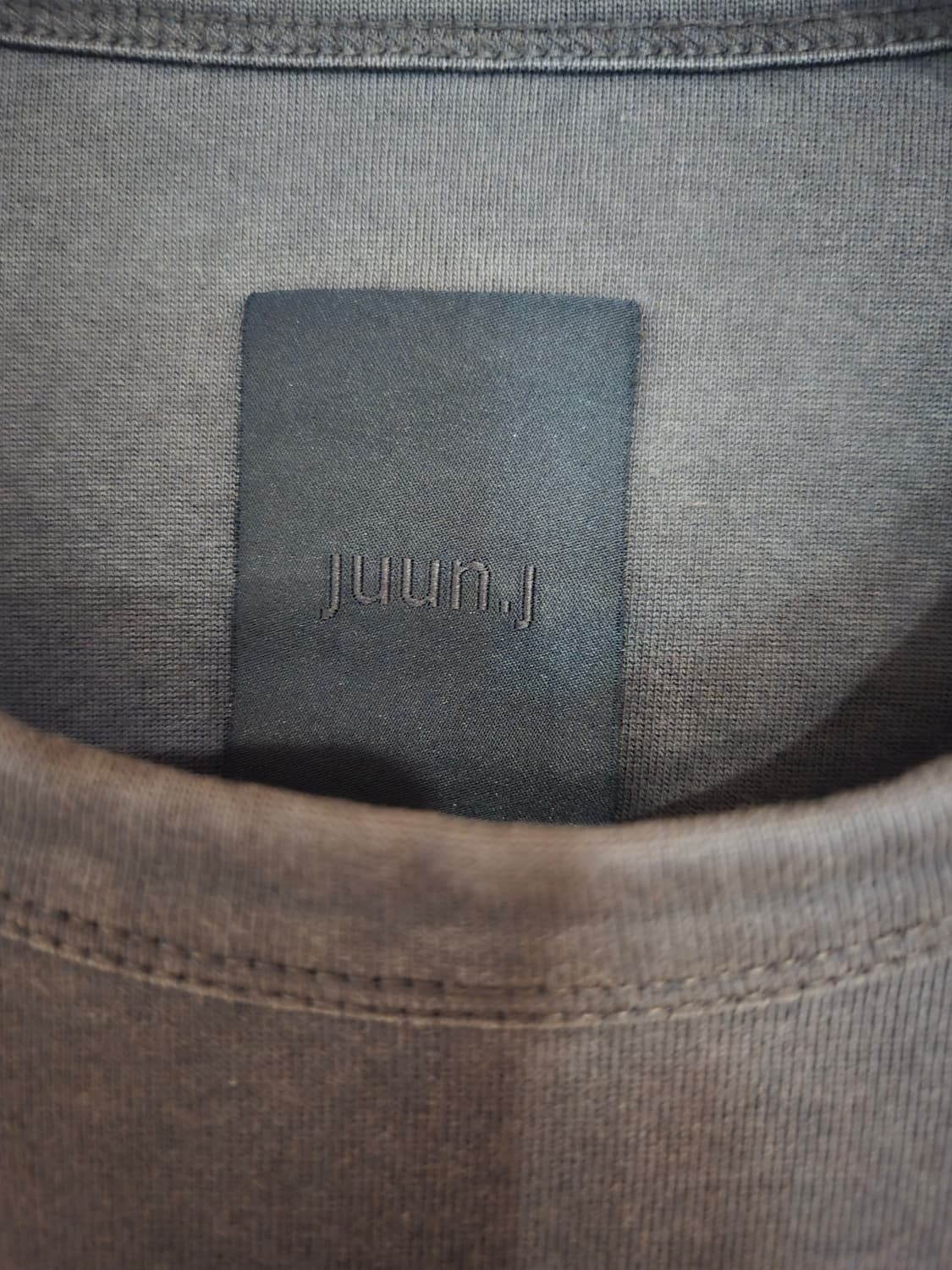 준지(Juun.J) 아카이브 맨투맨 다크그레이 / 105사이즈 상품이미지4