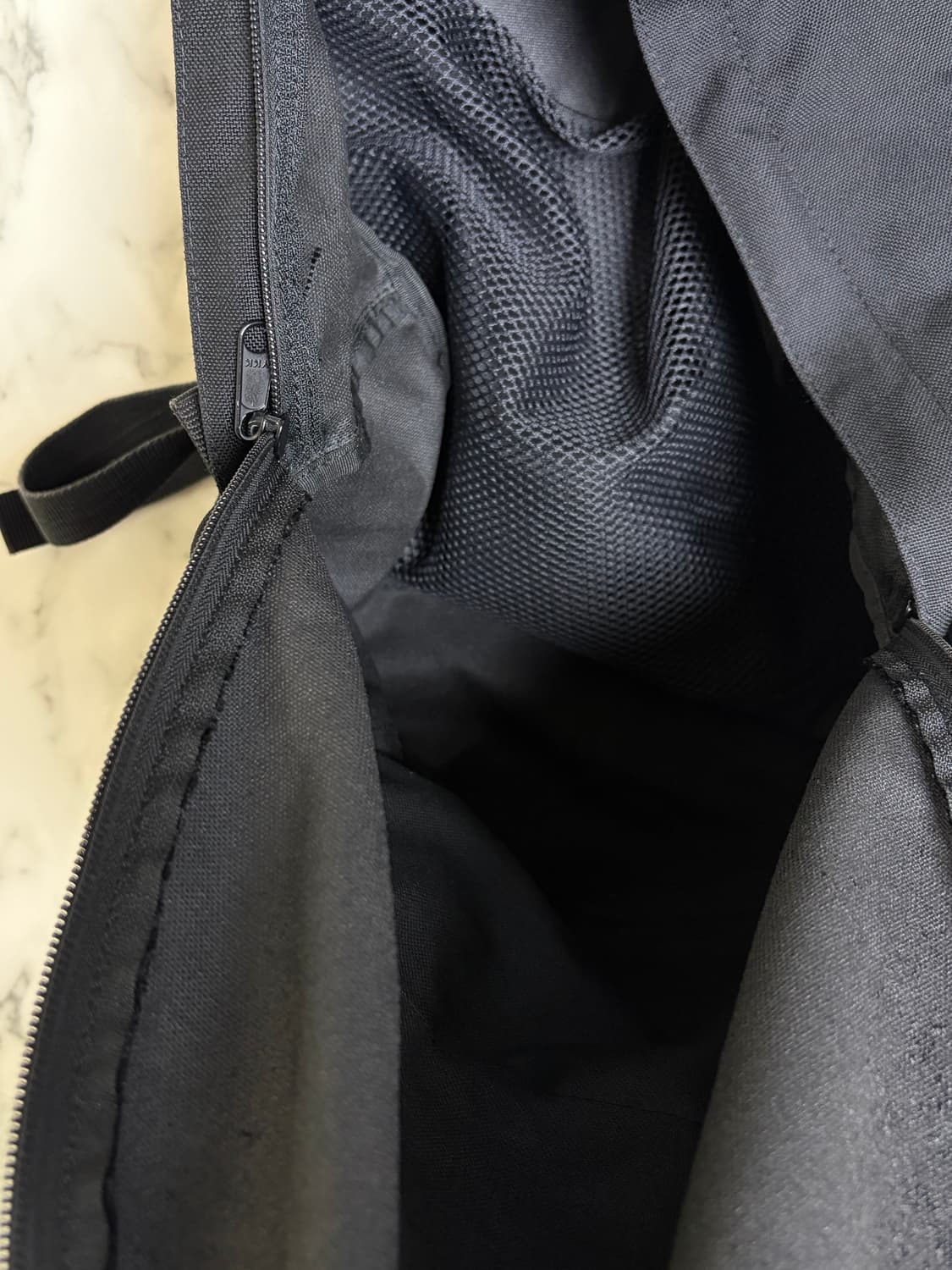 꼼데가르송 옴므플러스 백팩 라지 상품이미지3