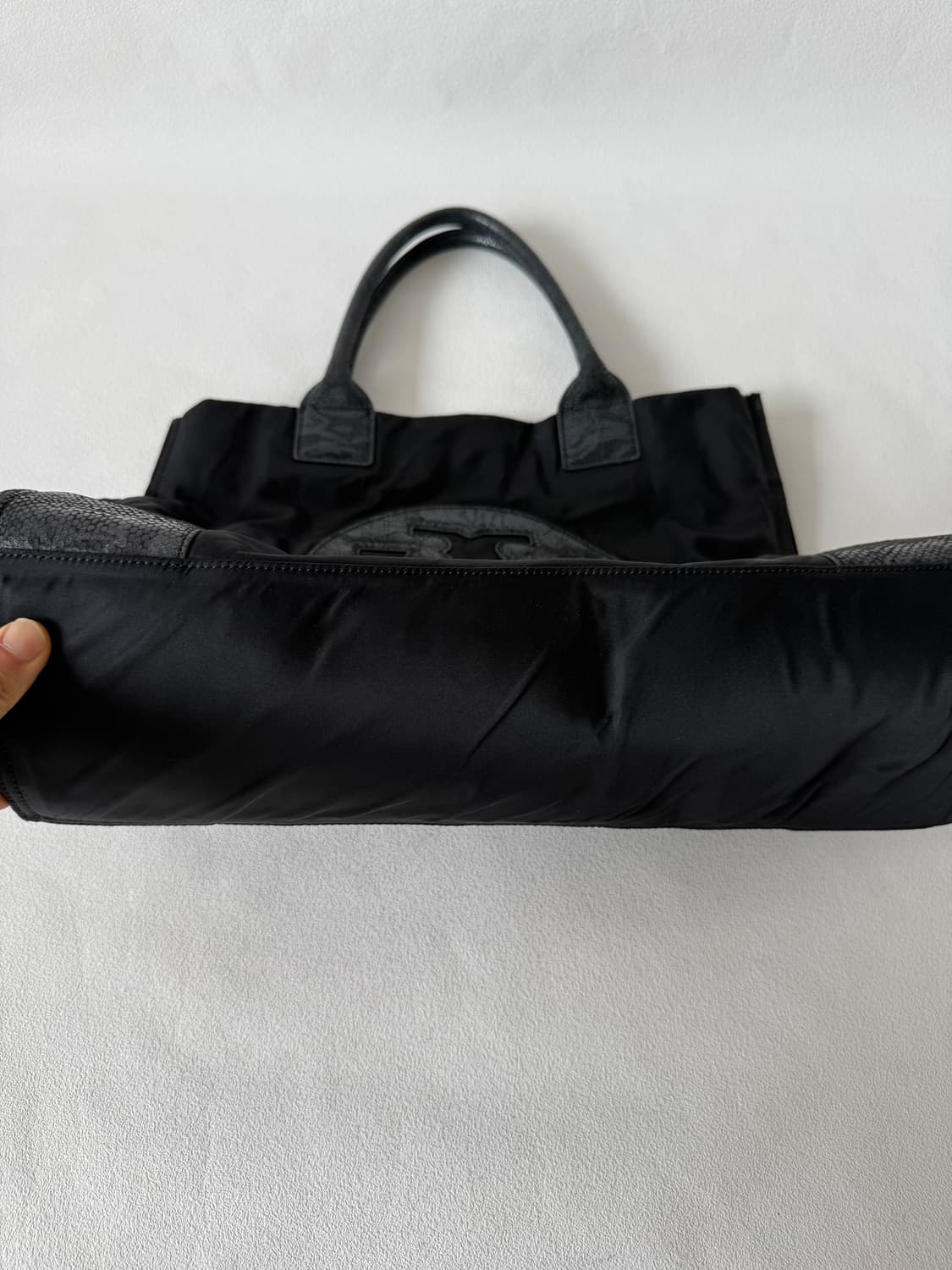 토리버치(TORYBUCH) 파이톤 토트백 상품이미지4