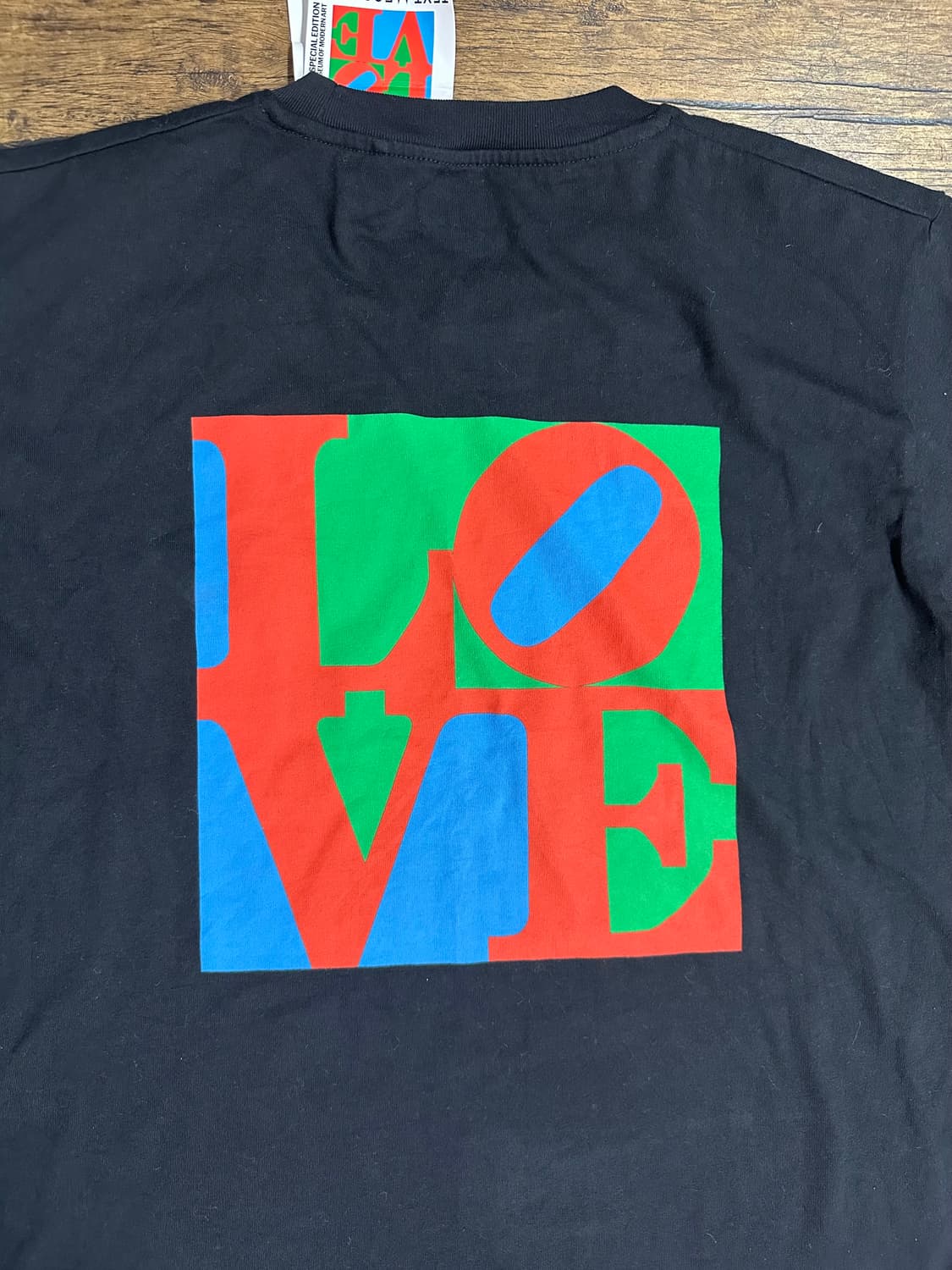 유니클로 UT MoMA LOVE 반팔티 블랙 L 새상품 상품이미지2