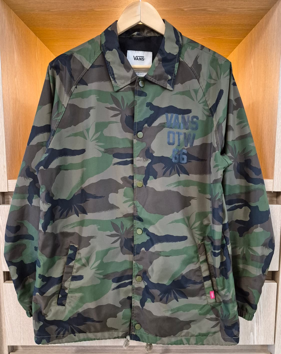 Vans Raglan Coach Jacket
[L] 상품이미지1