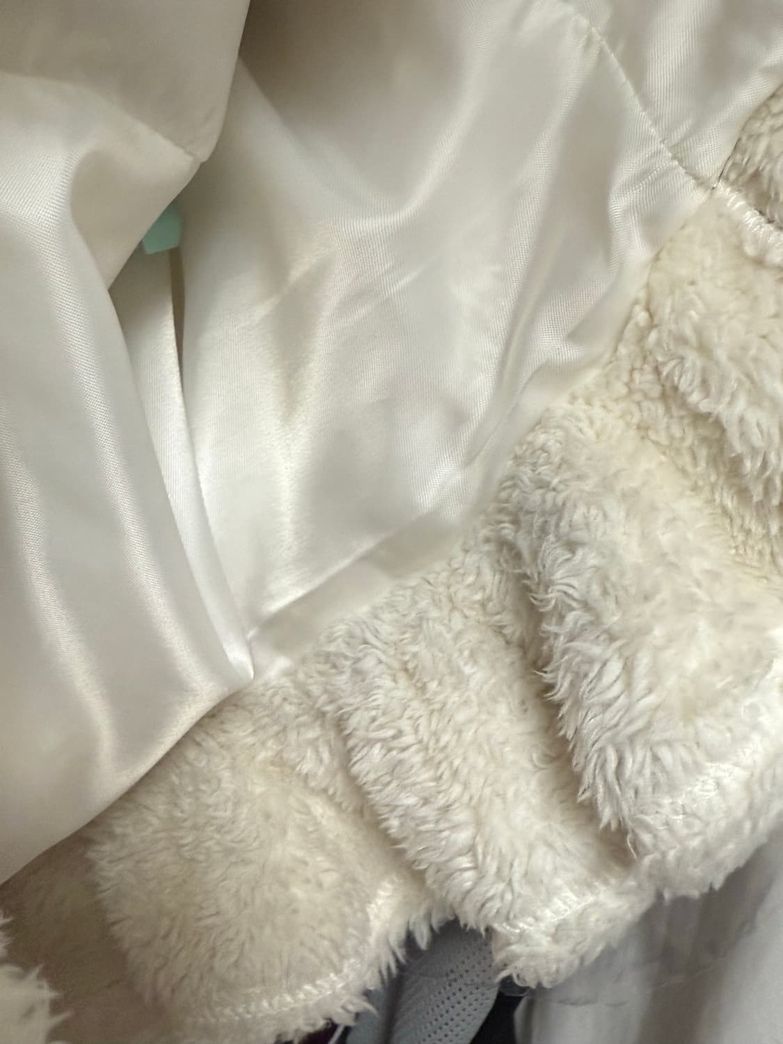 나이엔 플라워 프릴 에코 퍼 코트 상품이미지3