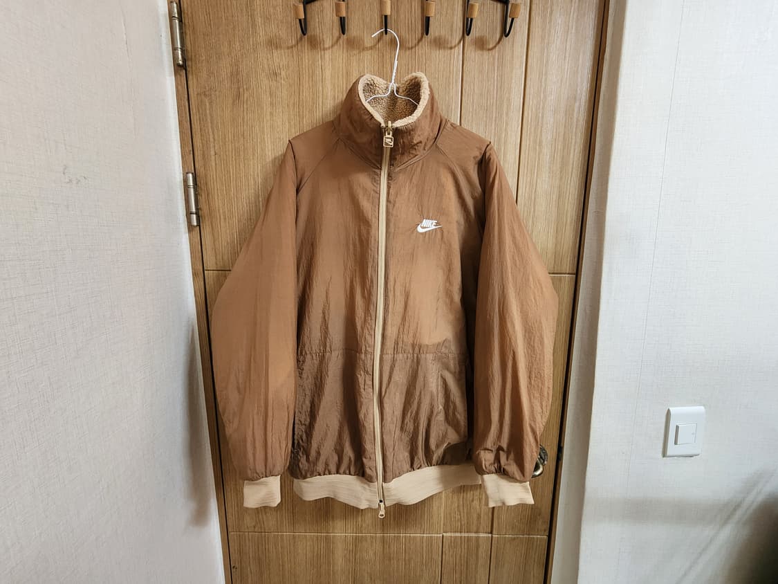 (105)나이키 빅스우시 리버시블 플리스 점퍼 BQ6546-200 상품이미지4