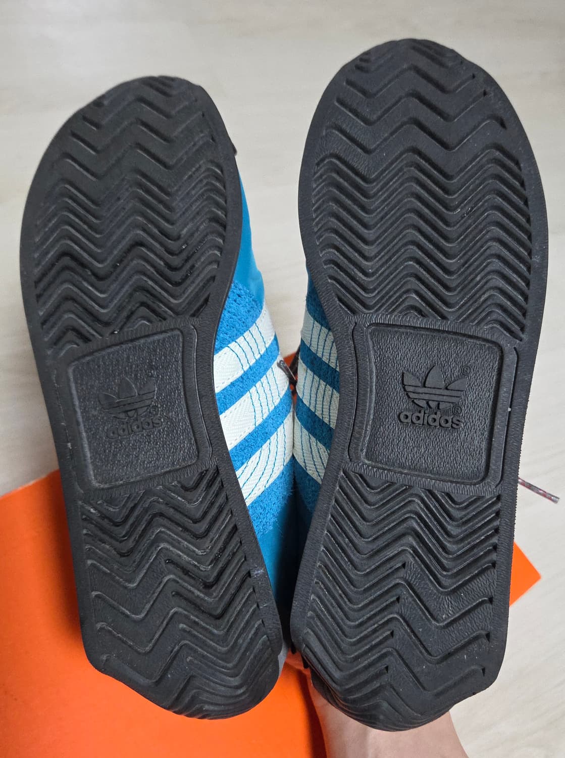 아디다스 송포더뮤트 컨트리 og 틸 코어 블랙 상품이미지8