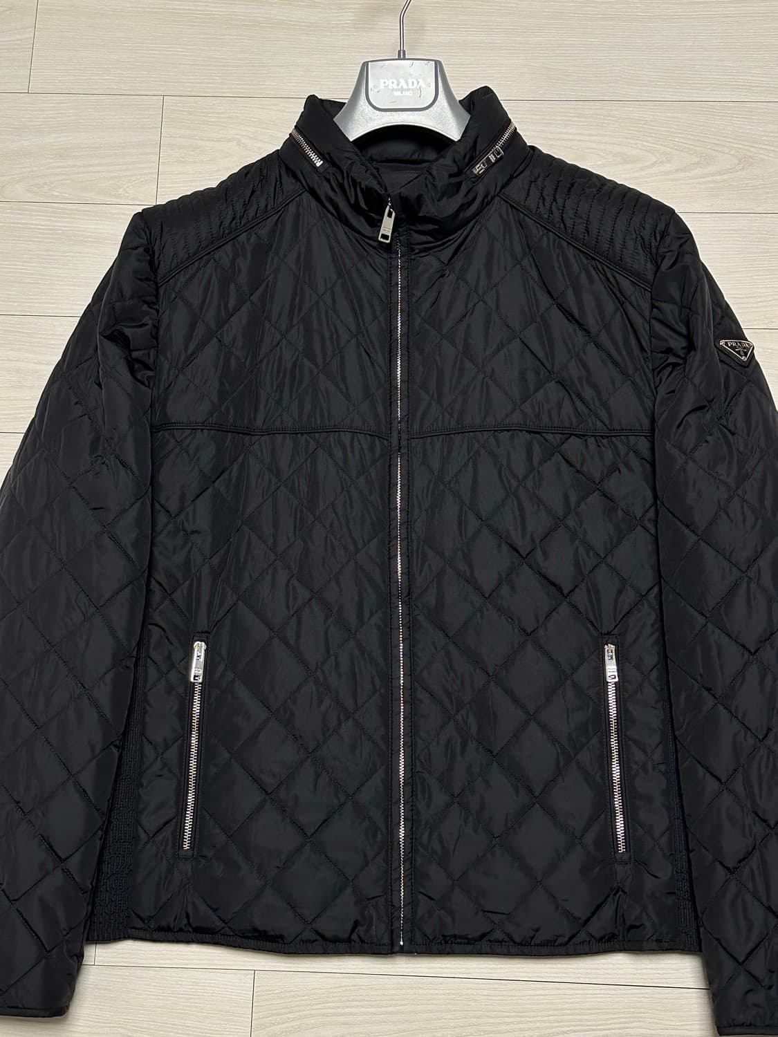 프라다 리나일론 바이커 패딩 58(105-110) 국내판 상품이미지4