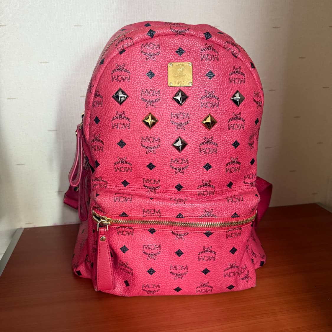 MCM 비세토스 백팩 레드 상품이미지1