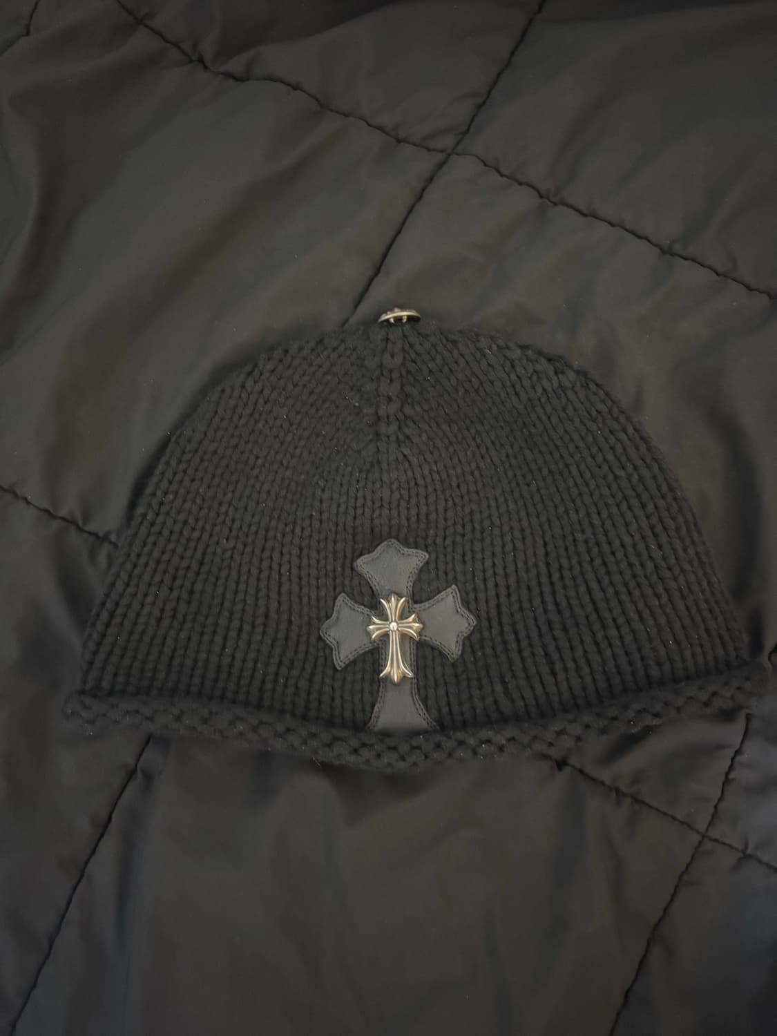 크롬하츠 크로스 참 패치 비니 상품이미지1