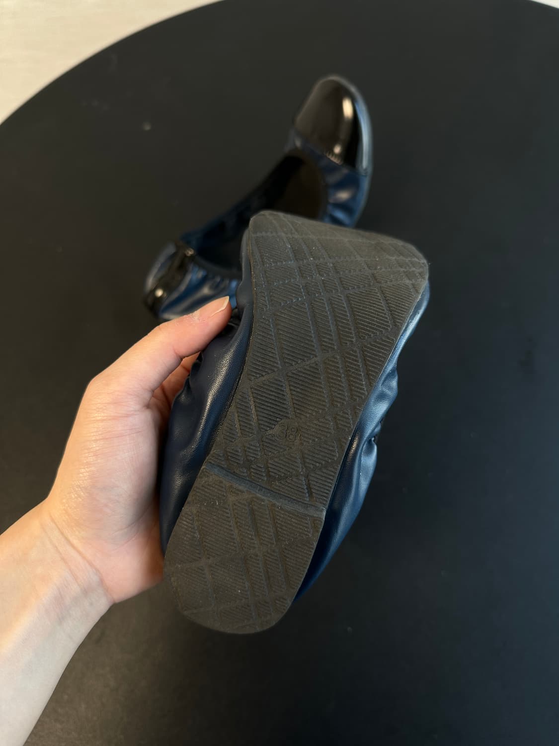 theory 에나멜 플랫슈즈 상품이미지4