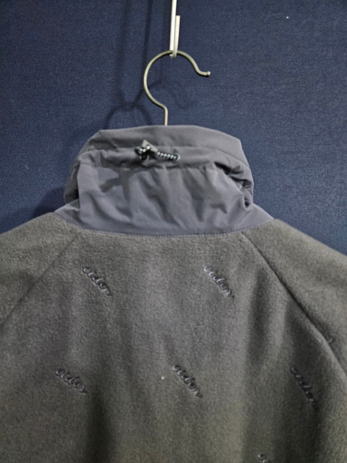 아이더 자수 로고패턴 그레이 남성 100 기모 집업자켓  상품이미지9