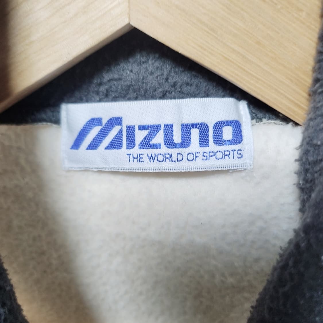 [Free] 미즈노 X 코카콜라 후리스 플리스 자켓 상품이미지3