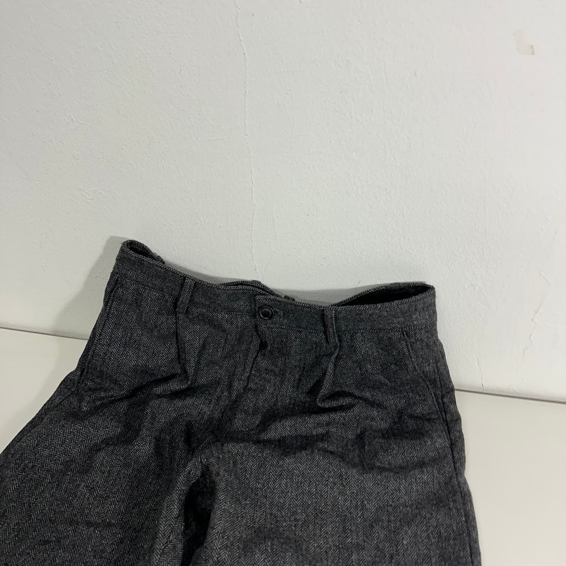 30 비슬로우 레귤러핏 원턱 헤링본 울 슬랙스 상품이미지5