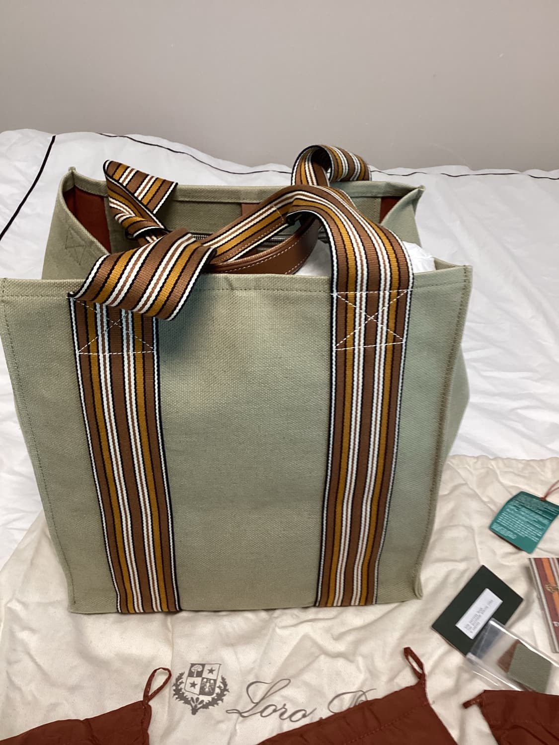 로로피아나 스트라이프 수트케이스 큐브백 상품이미지2