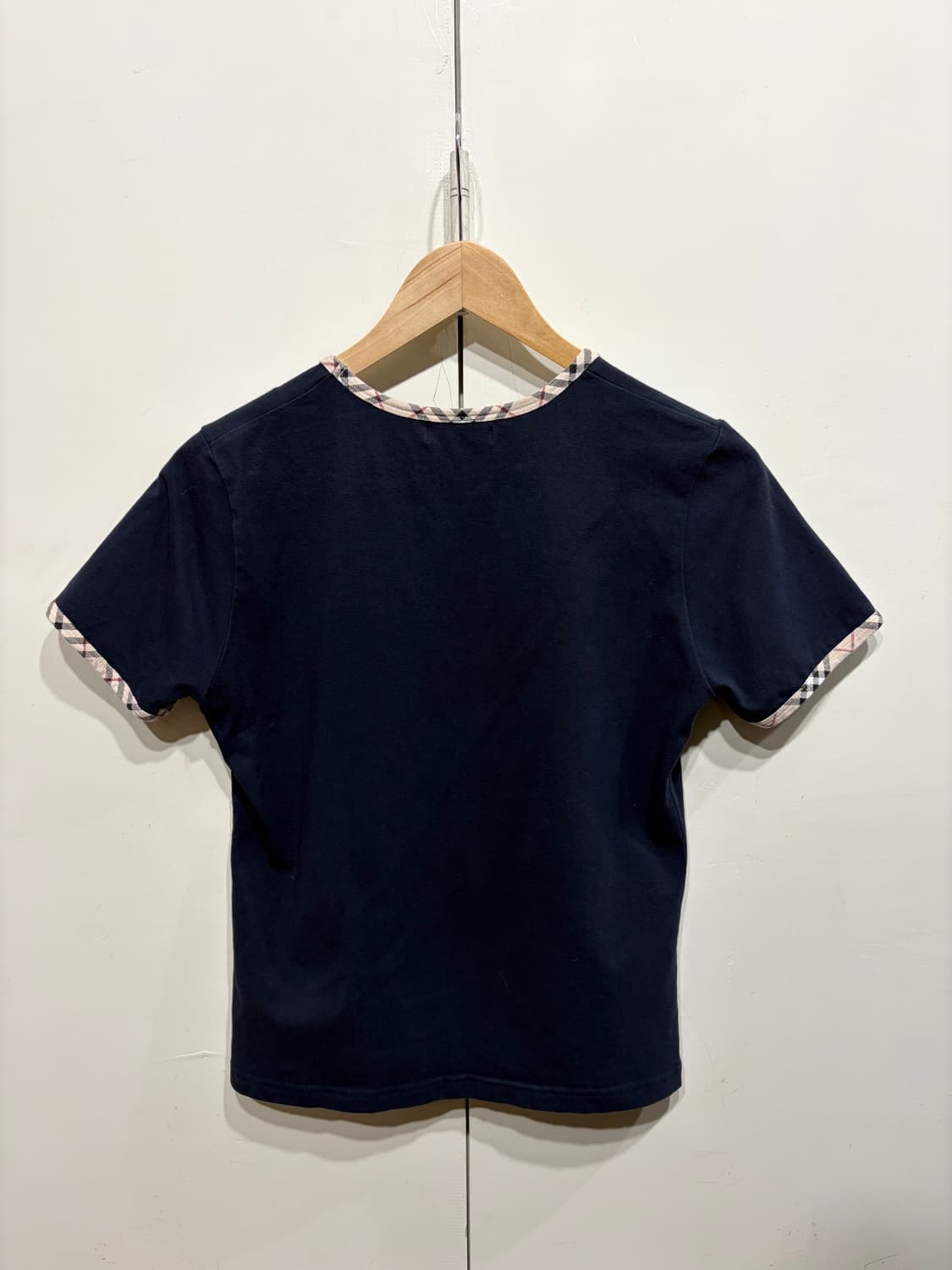 버버리 체크 트리밍 반팔 티셔츠 상품이미지3