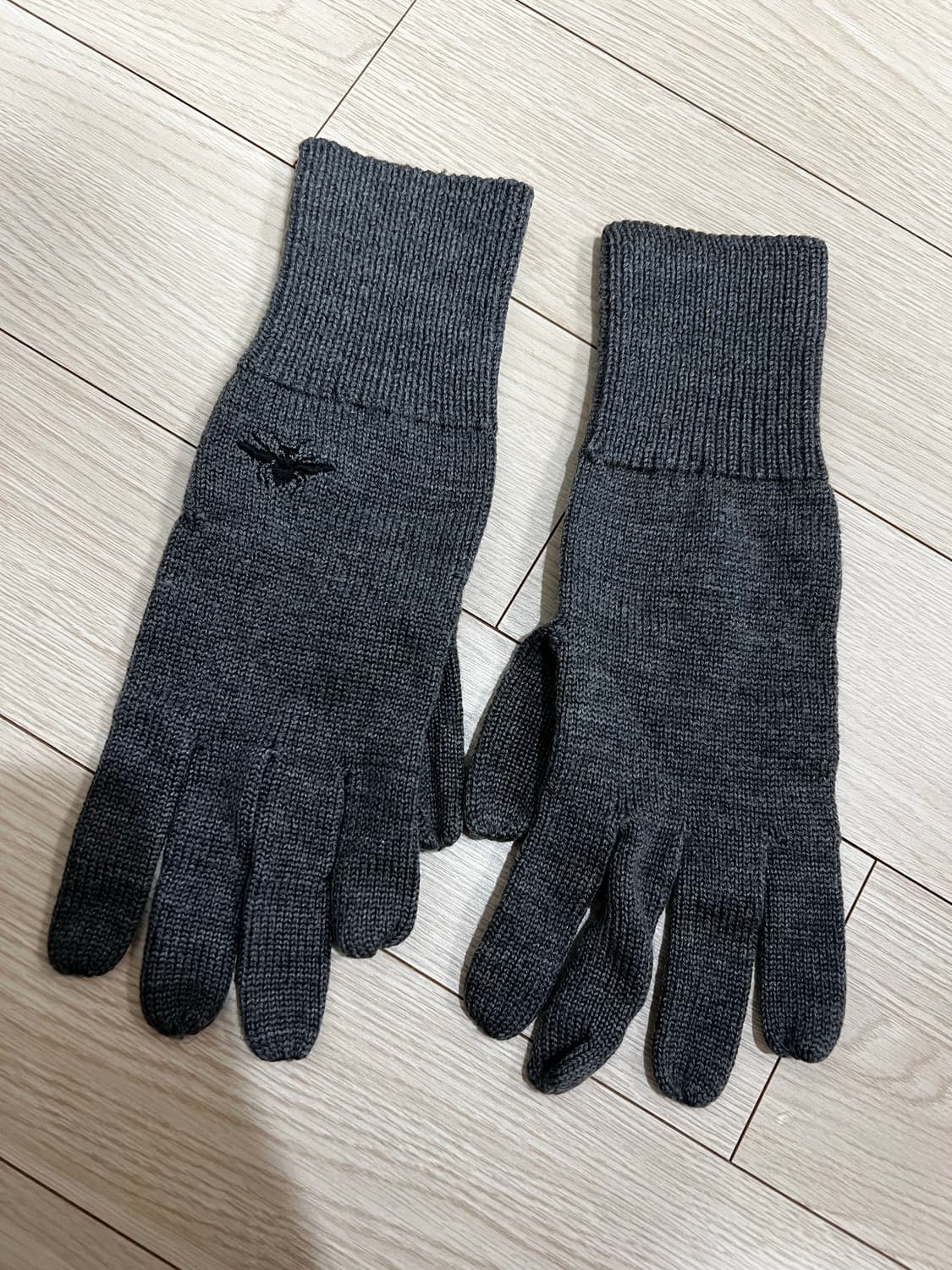 디올옴므 비자수 울 장갑 상품이미지1