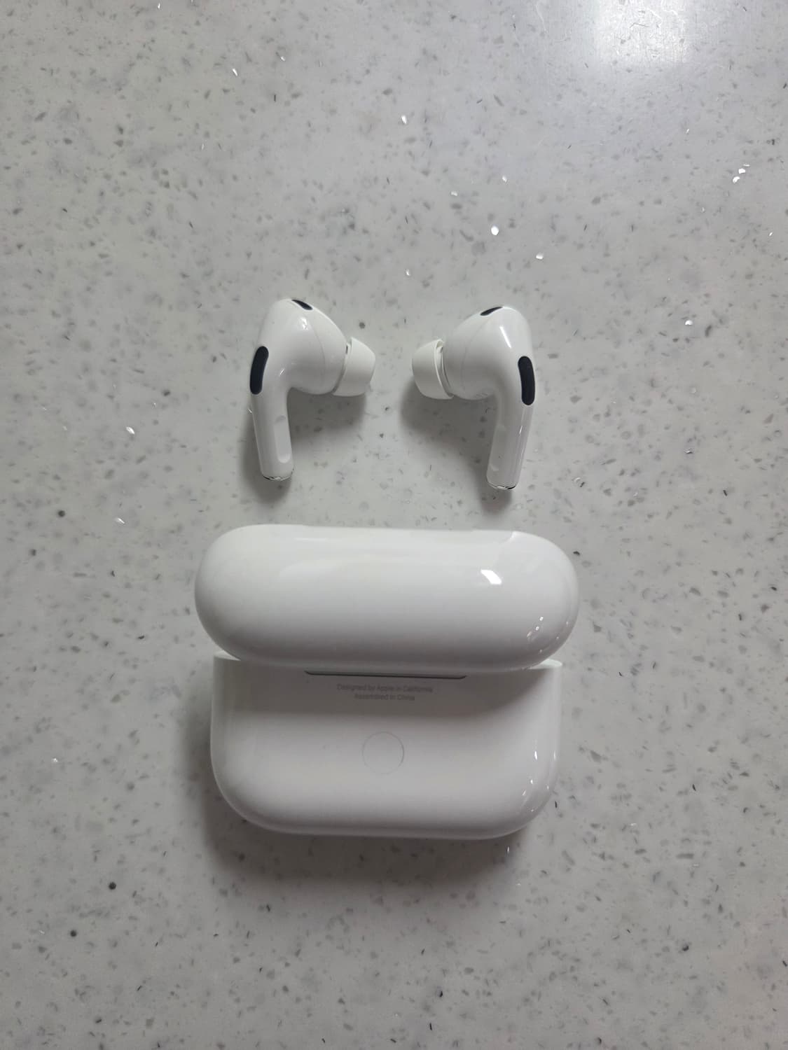 새상품급 에어팟 프로 2 상품이미지4