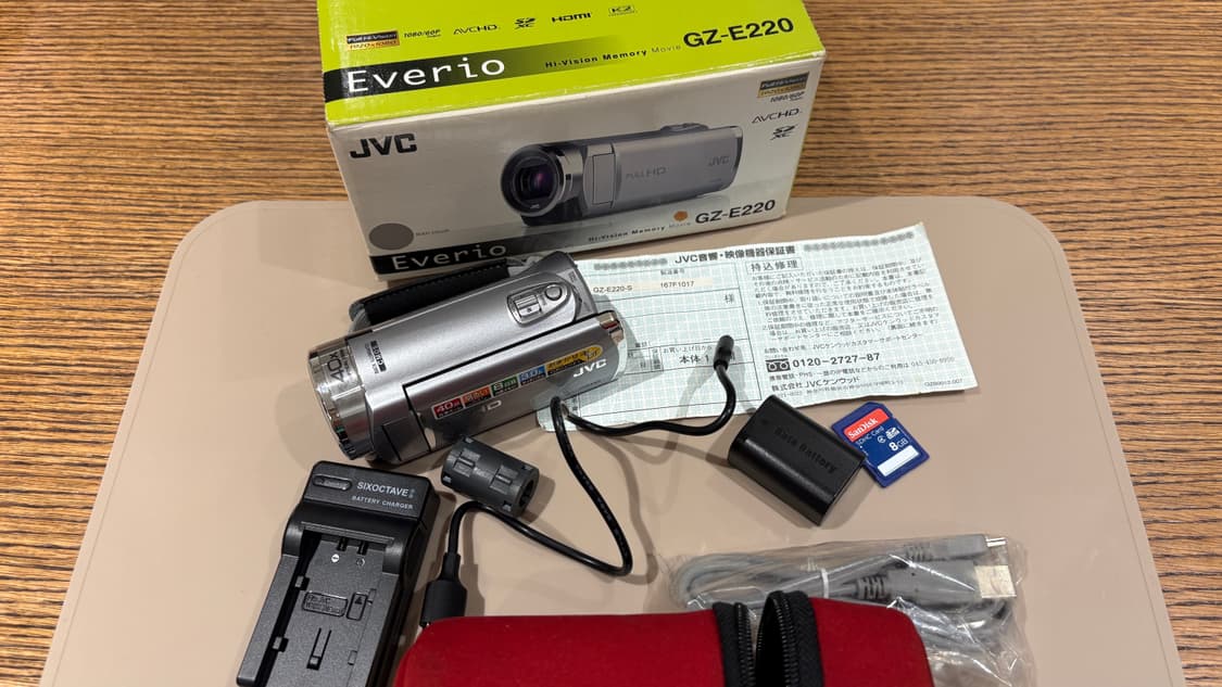 JVC 신품급 카리나 빈티지 캠코더 (GZ-E220) 상품이미지1