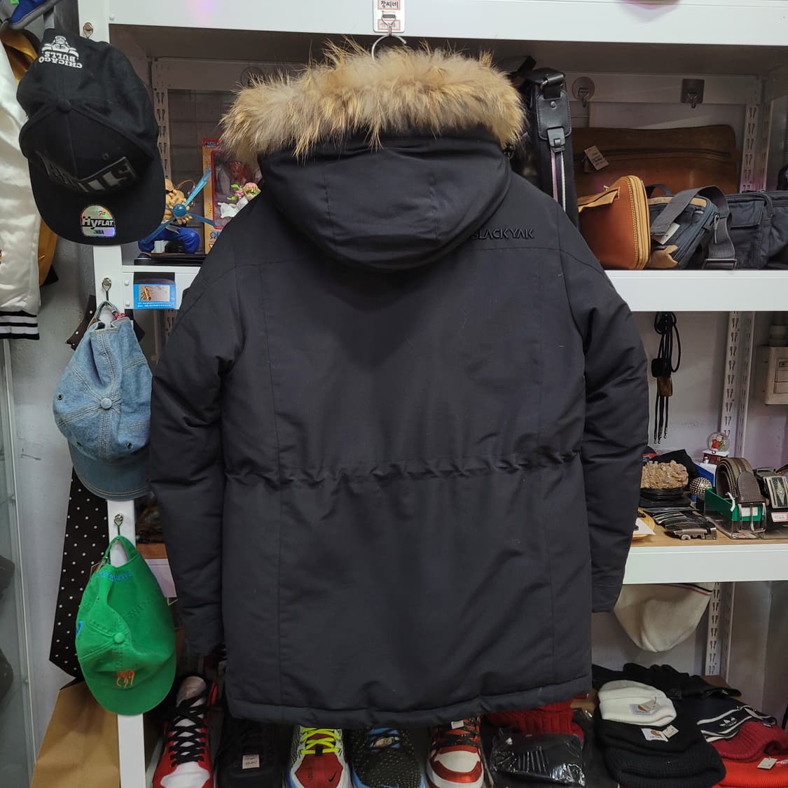 블랙야크 블랙 패딩 오리털 점퍼 (후드 분리형) 상품이미지2