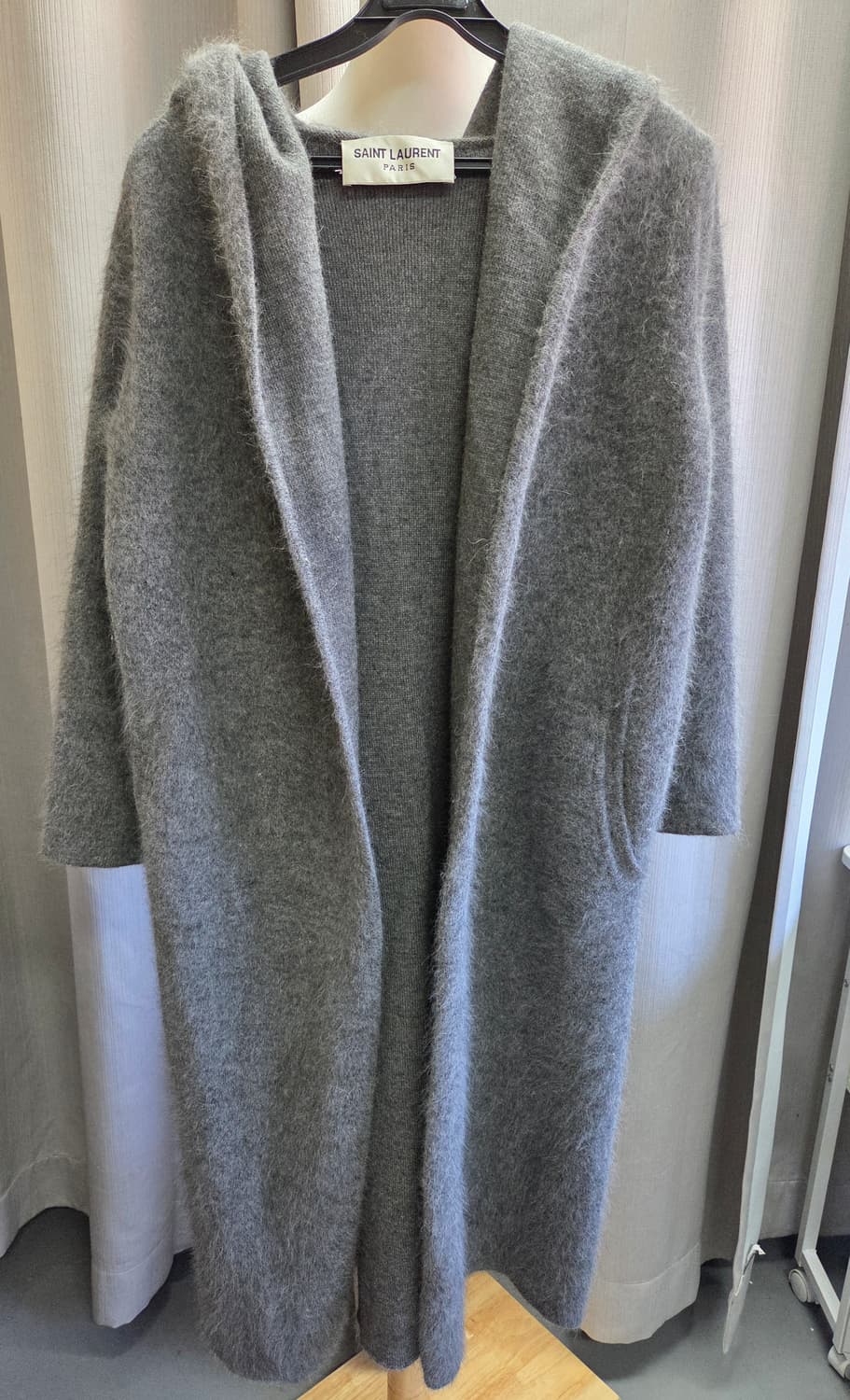 명품)생로랑  후드 앙고라 롱가디건 #신품급 상품이미지4