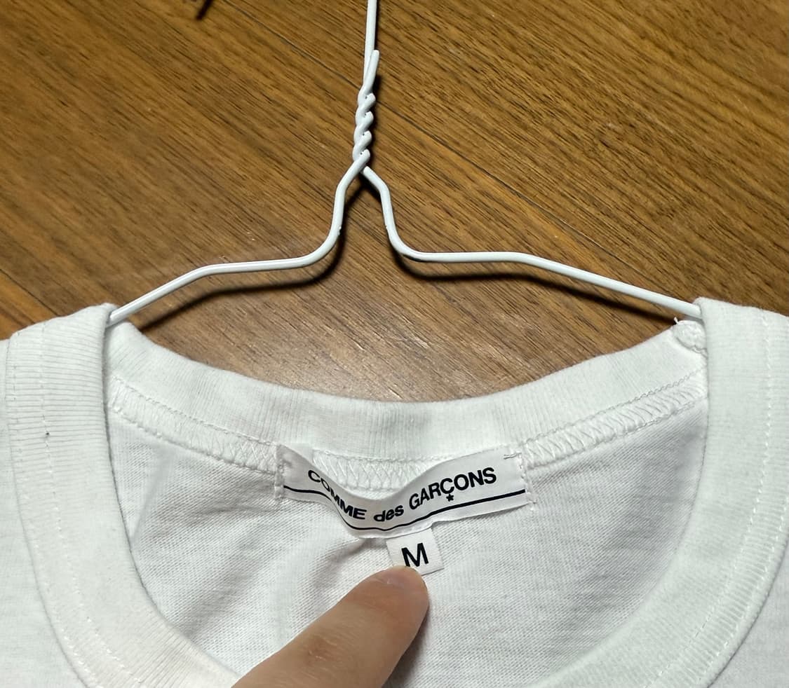 cdg 꼼데가르송 반팔 티셔츠 M 상품이미지4