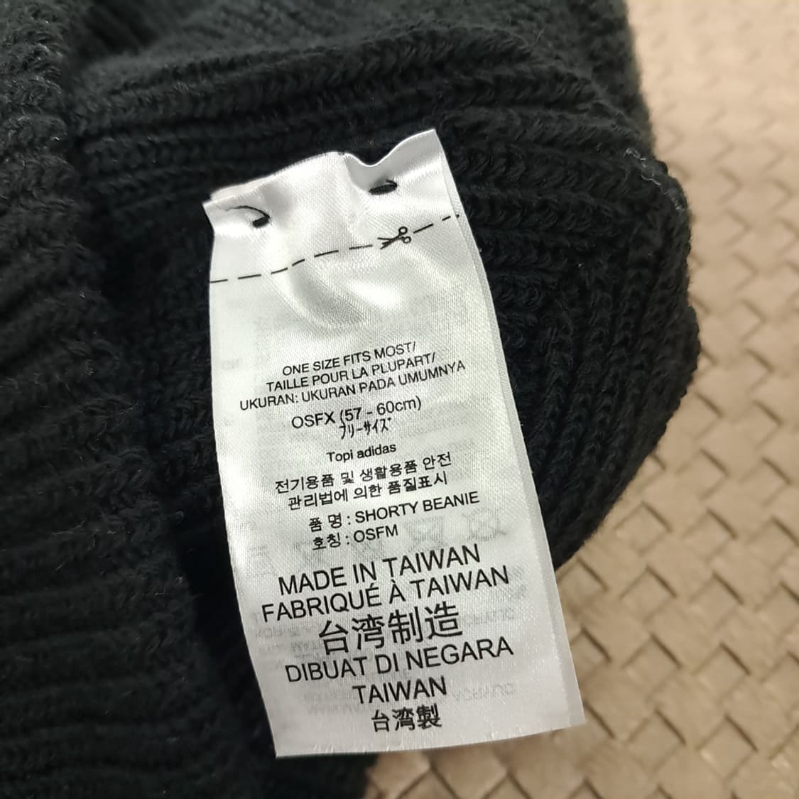 대만판 아디다스 블랙 골지 3-스트라이프 포인트 쇼티 비니 P2010 상품이미지7