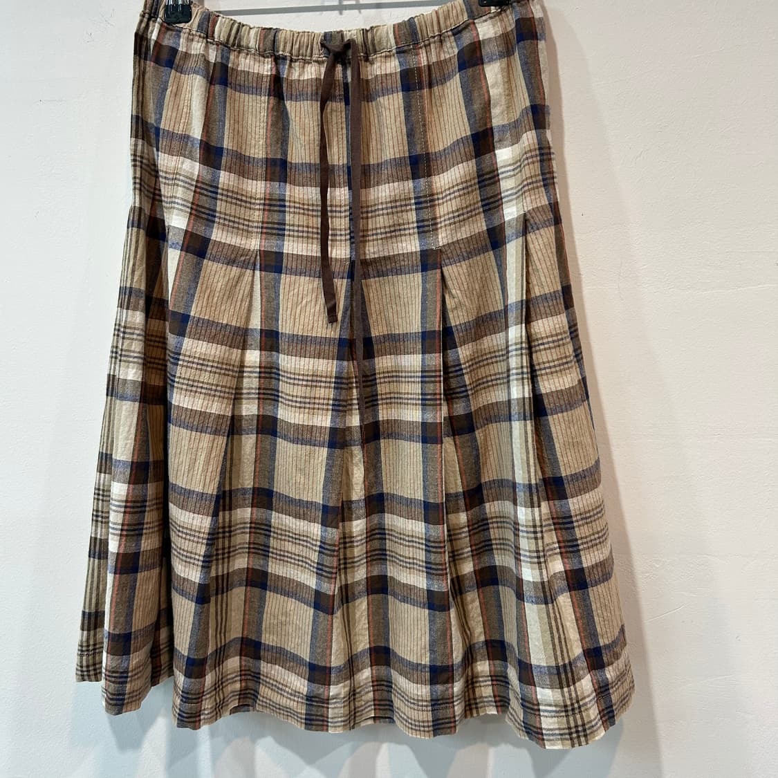베이지 체크패턴 미디 스커트 상품이미지4