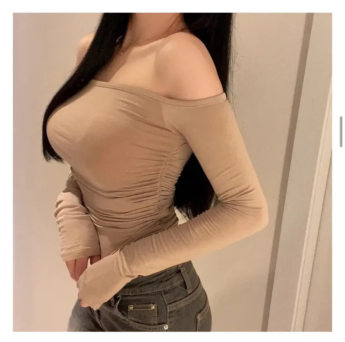 에이블리 말캉 쫀득 글램 오프숄더 긴팔티 상품이미지1