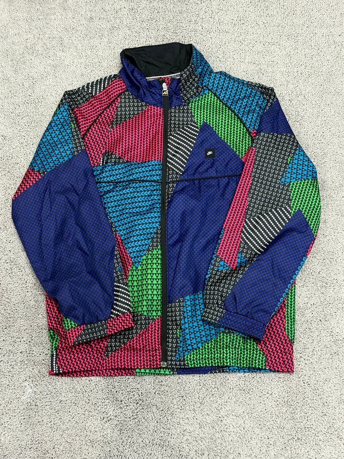 (S) 나이키 지오메트리 패턴 바람막이 상품이미지1