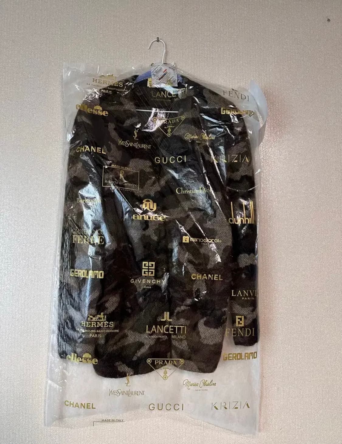 [백화점판/한글택/M) 14fw 생로랑 모헤어 가디건 - 산다라 착용 상품이미지2