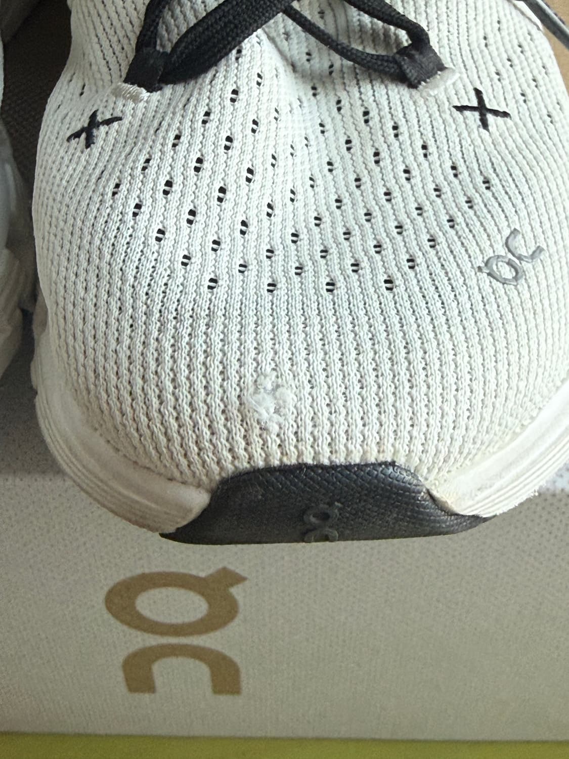 온러닝 클라우드 X 4 아이보리 블랙 상품이미지5