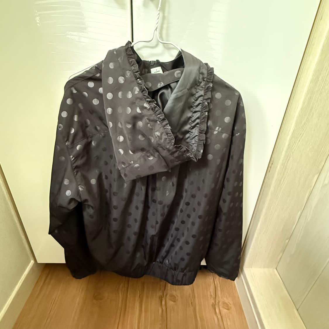 론론 닷팬던트 후디 바람막이 상품이미지3