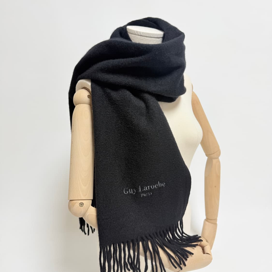 [캐시미어 100%] 기 라로쉬 블랙 숄 머플러 목도리 상품이미지1