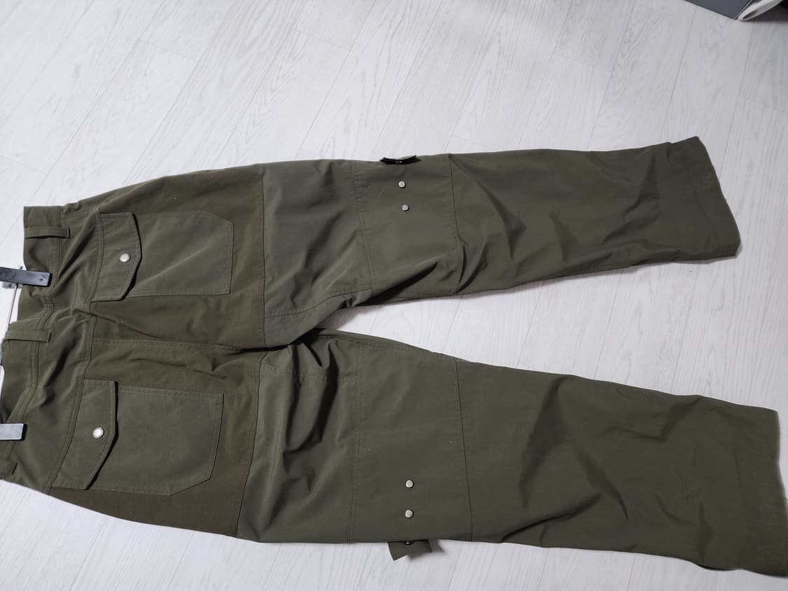 아식스 앤더슨벨 카고 팬츠 카키 M 상품이미지4