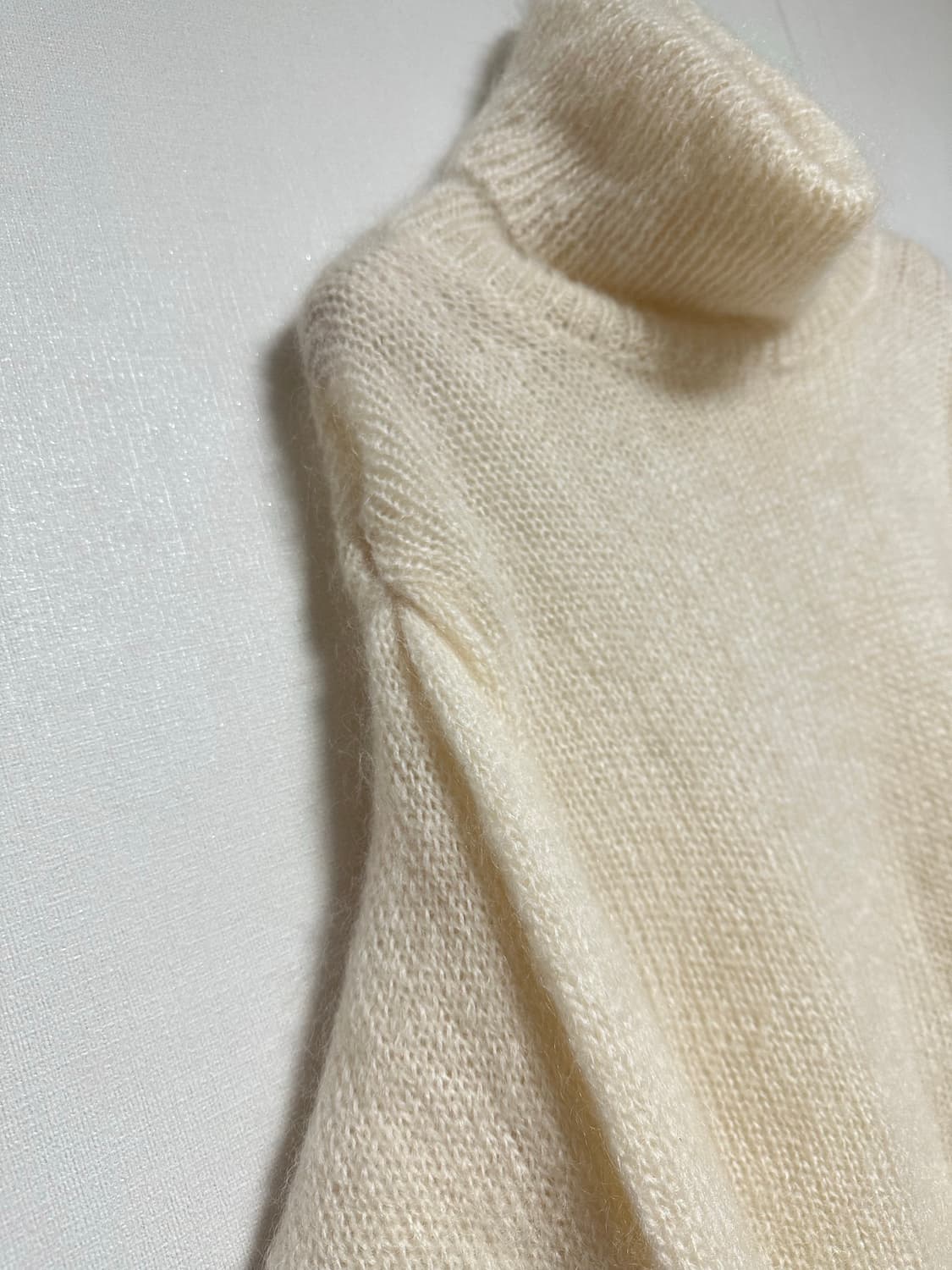 이로 모헤어 터틀넥 니트 상품이미지4