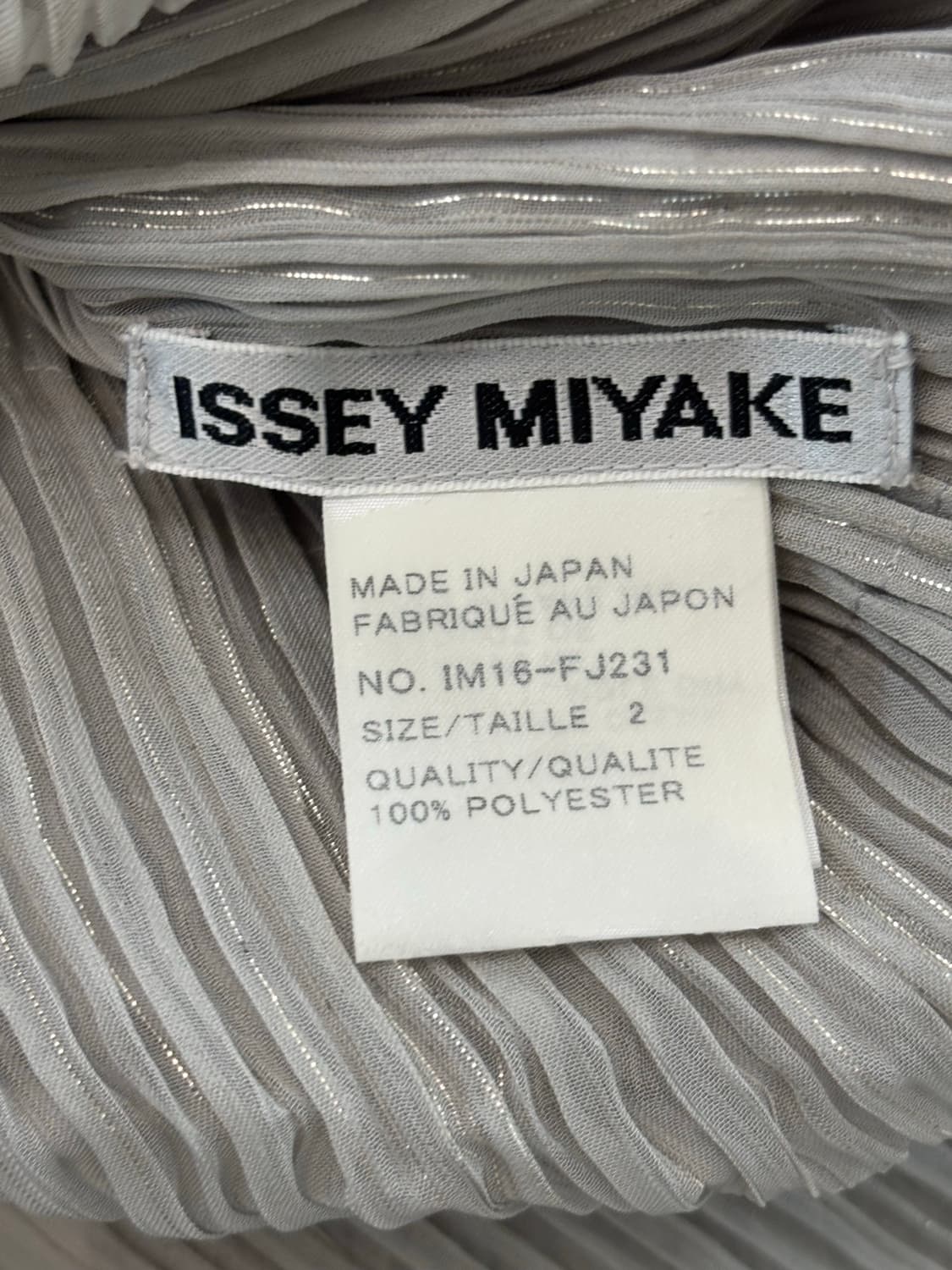 Issey Miyake 이세이미야케 라이트그레이 플리츠 가디건 상품이미지8