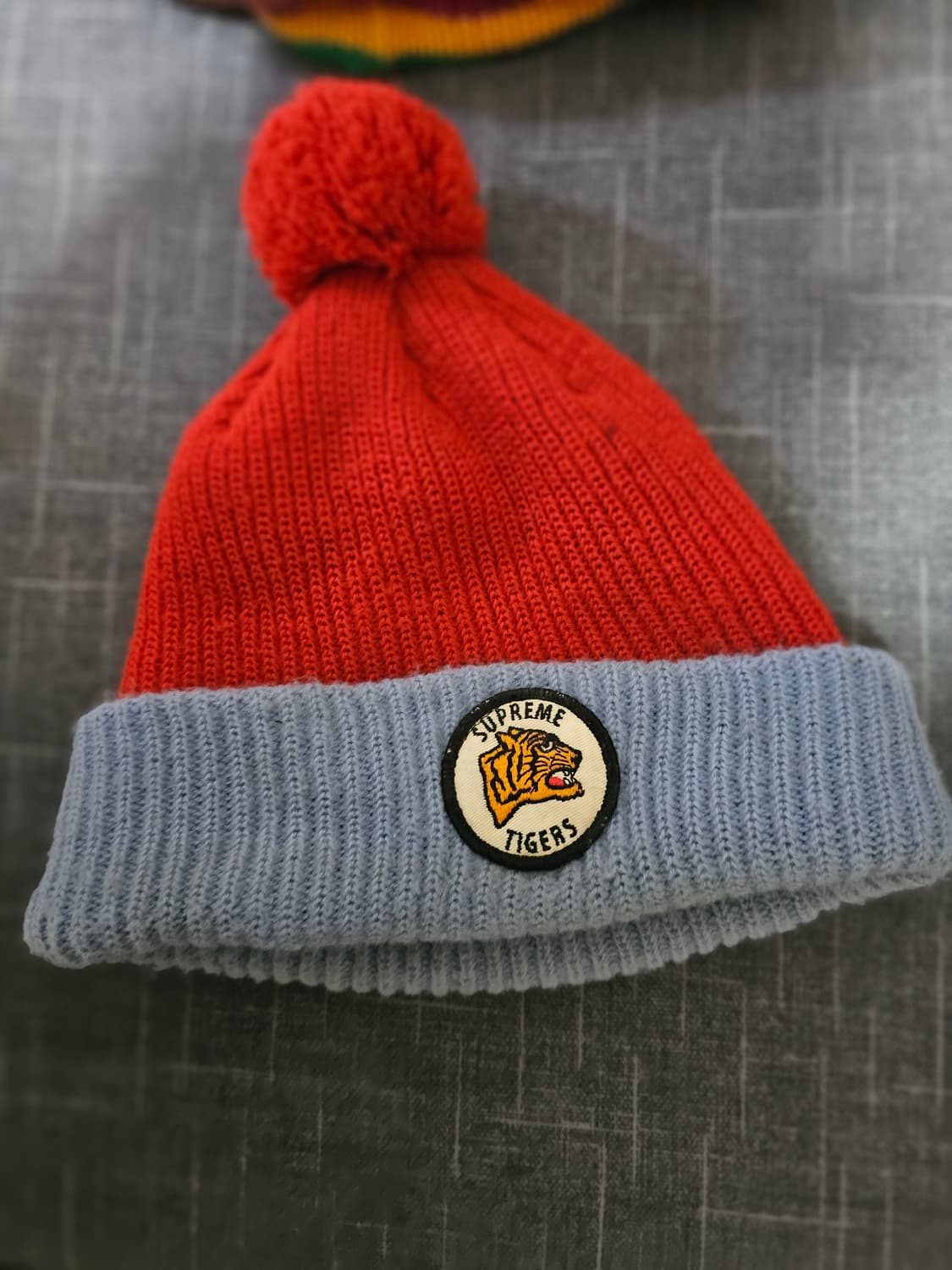 슈프림 타이거 방울비니 상품이미지1