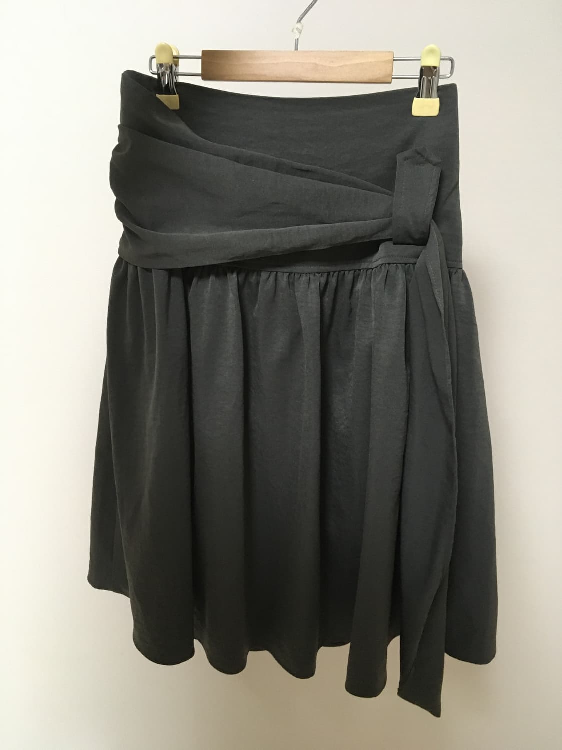 히피디피 차콜 스커트 상품이미지2