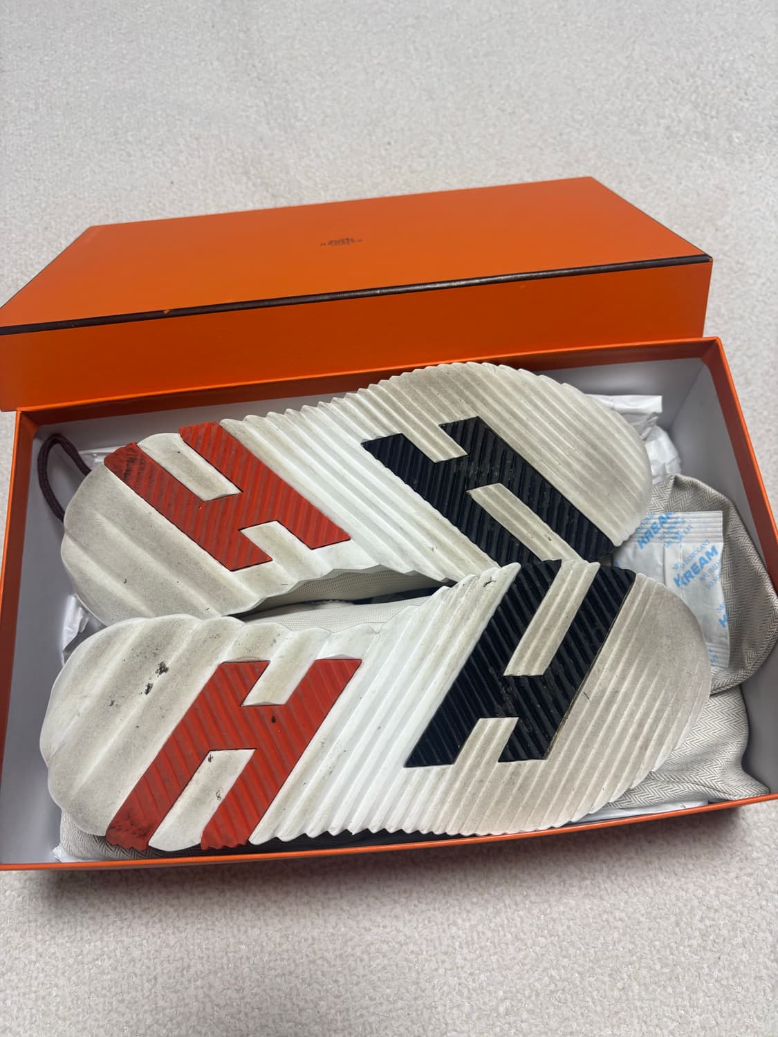 에르메스 화이트 오렌지 바운싱 스니커즈 41사이즈 상품이미지6