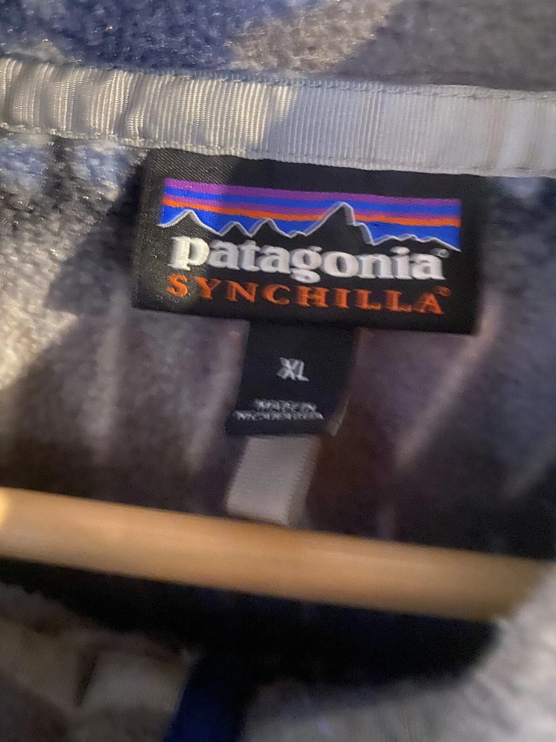 10s 파타고니아 신칠라 스냅-T 그레이/네이비 아즈텍 패턴 상품이미지4