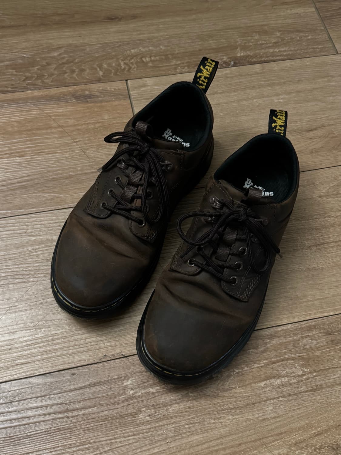 닥터마틴 리더 크레이지 호스 다크브라운 판매  상품이미지1