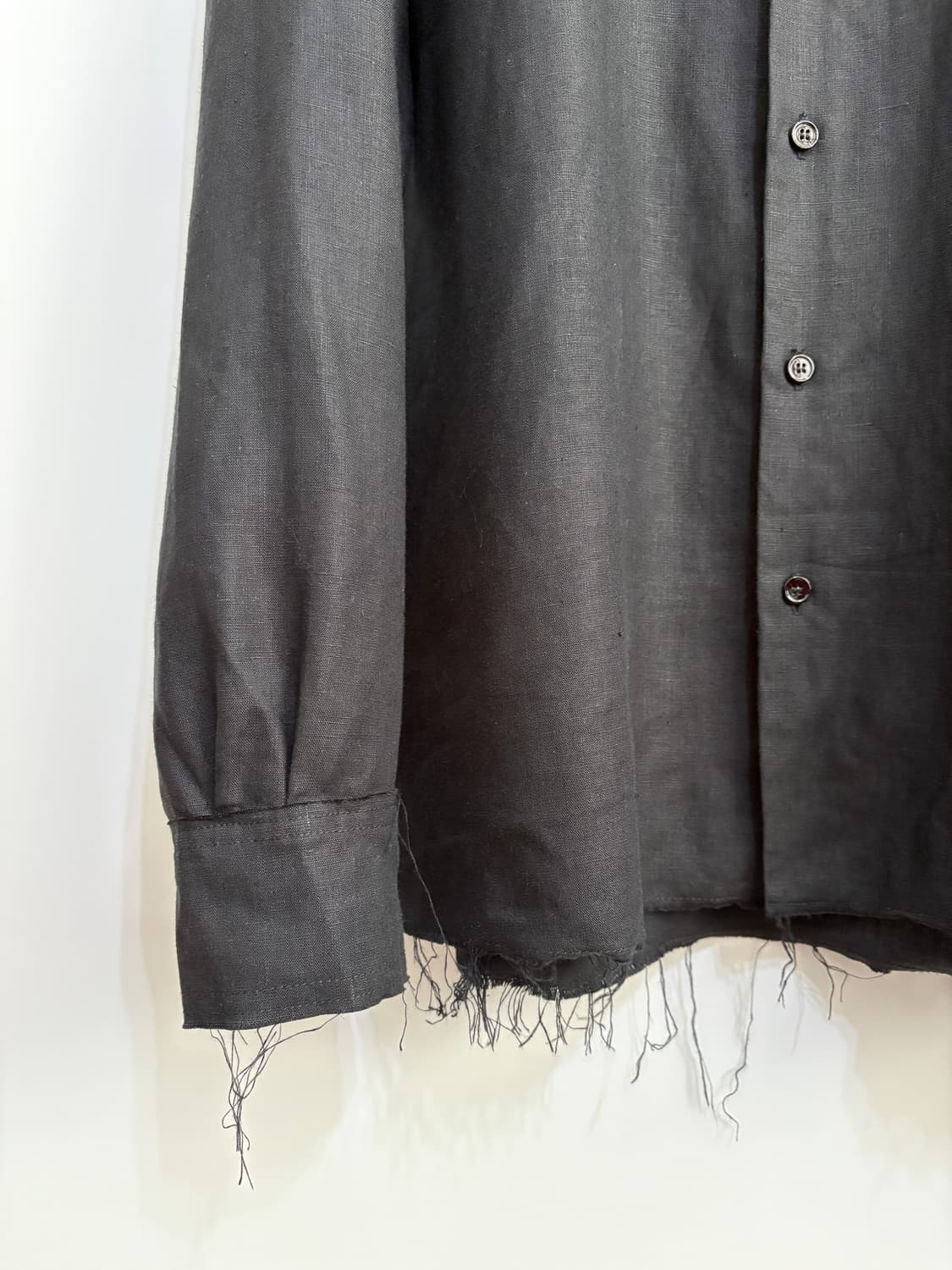 가브리엘라 콜 가먼츠 / NO. 197 러프엣지 린넨 셔츠 / 4 상품이미지3