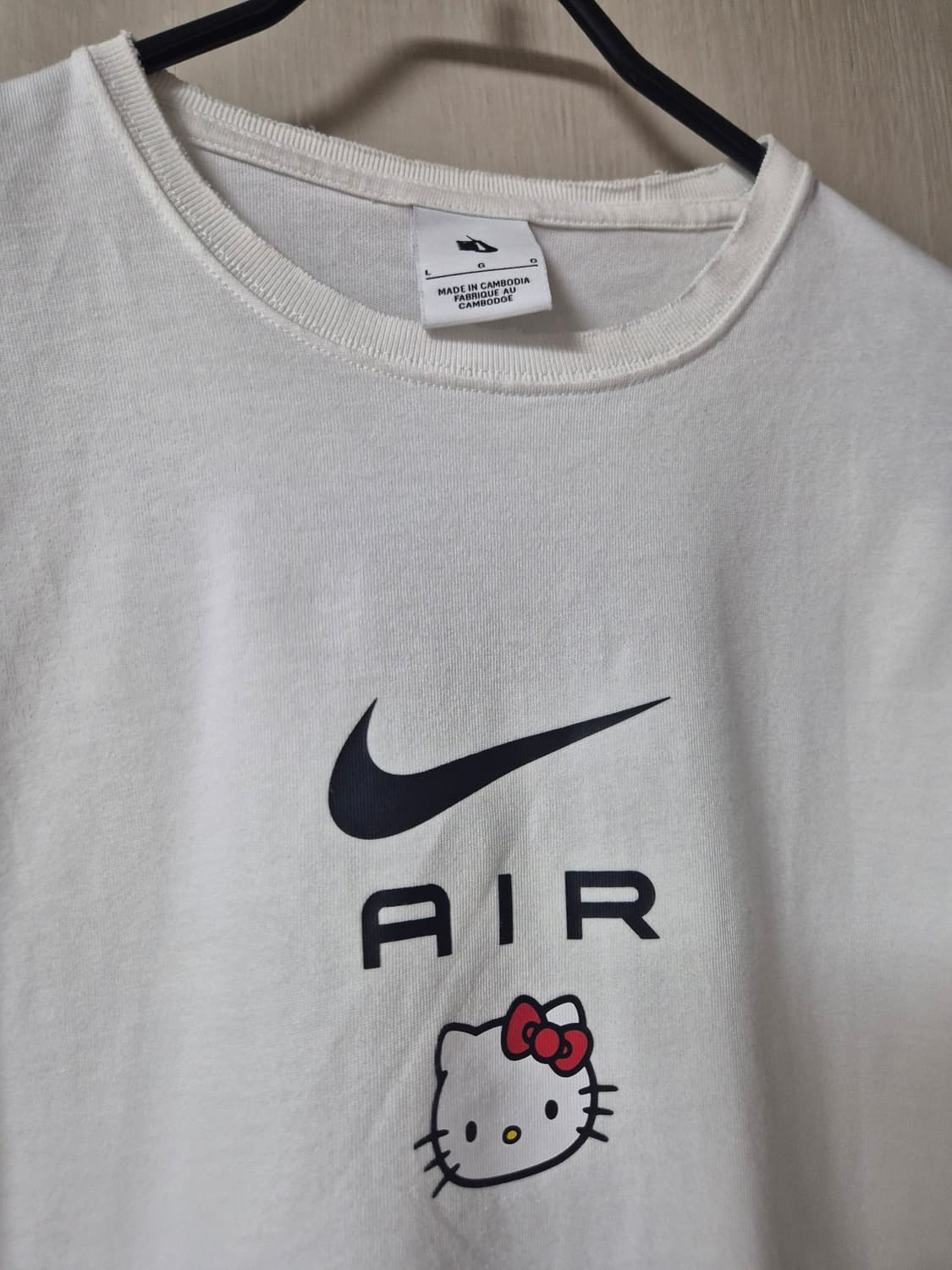 (정품) 나이키 X 헬로키티 AIR 반팔티 L 티셔츠 상품이미지4
