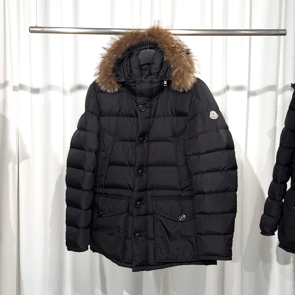 몽클레어 클루니 다운패딩 블랙 4 상품이미지1
