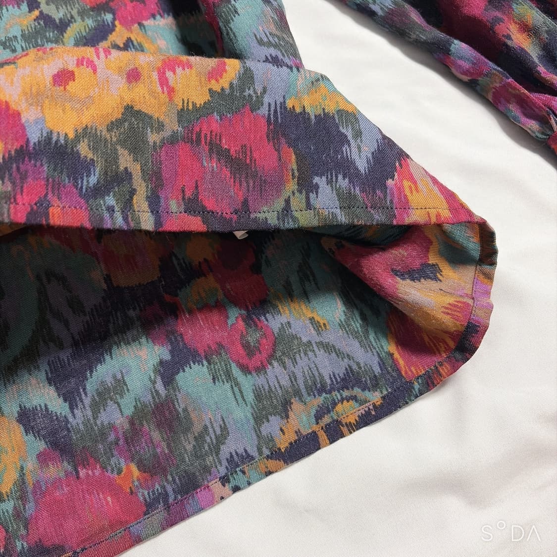 입생로랑 플라워 프린트 프릴 블라우스 S 상품이미지8