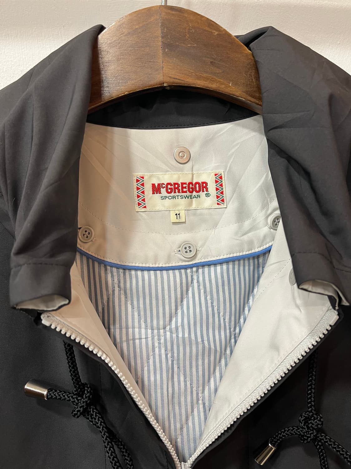 맥그리거 블랙 바람막이 후드자켓 상품이미지3