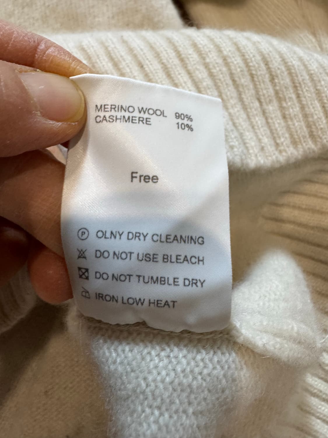 Tannat 타낫 브이넥 니트 상품이미지6