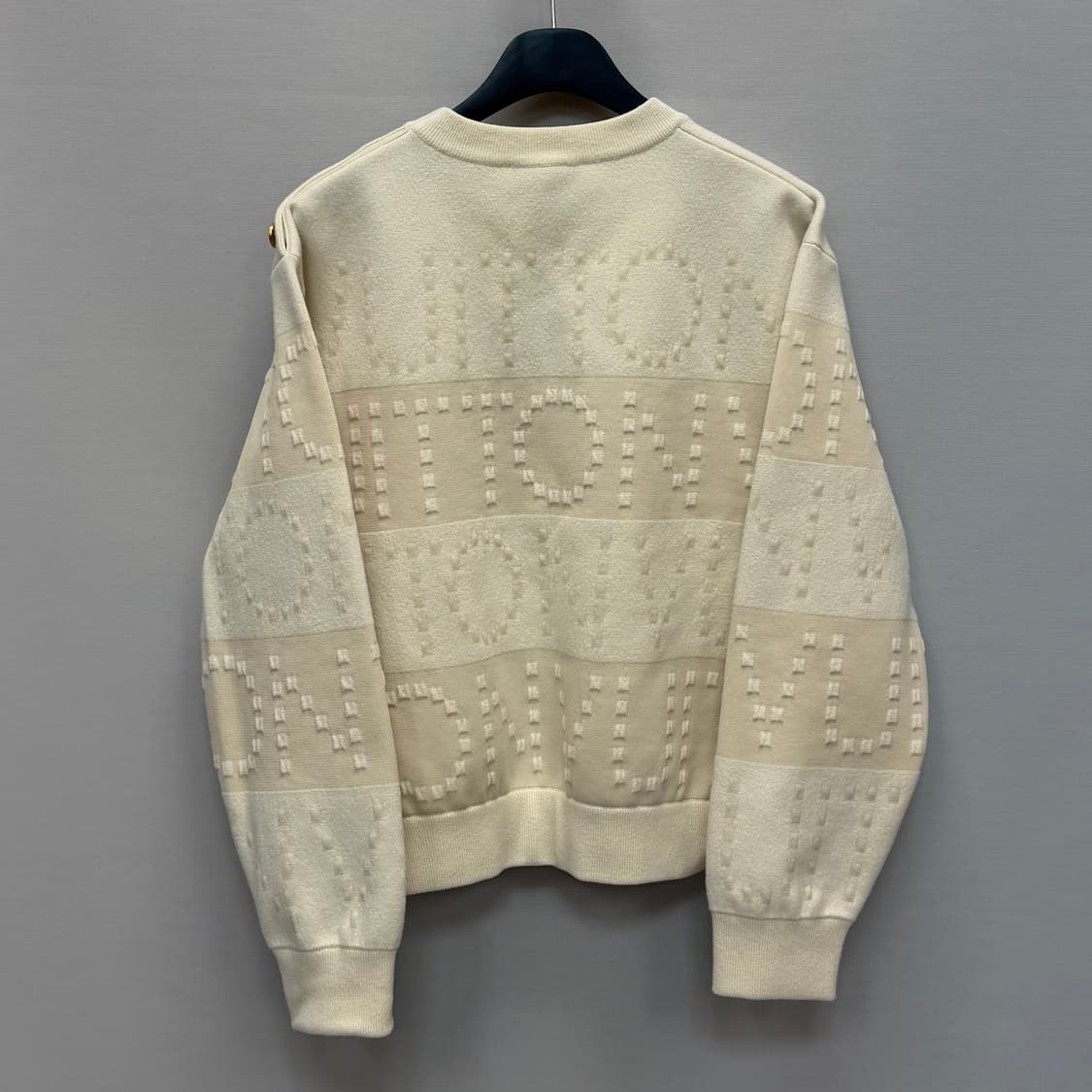 루이비통 샹키 스트라이프 풀오버 니트 ( 여성 오버핏 ) 상품이미지4