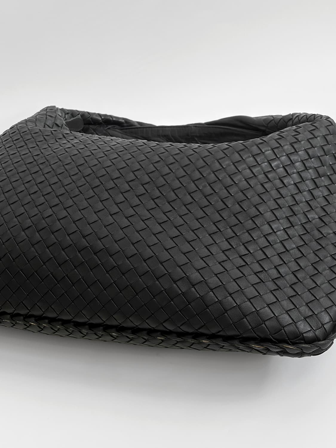 보테가베네타 인트레치아토 호보백 라지 판매합니다. 상품이미지7